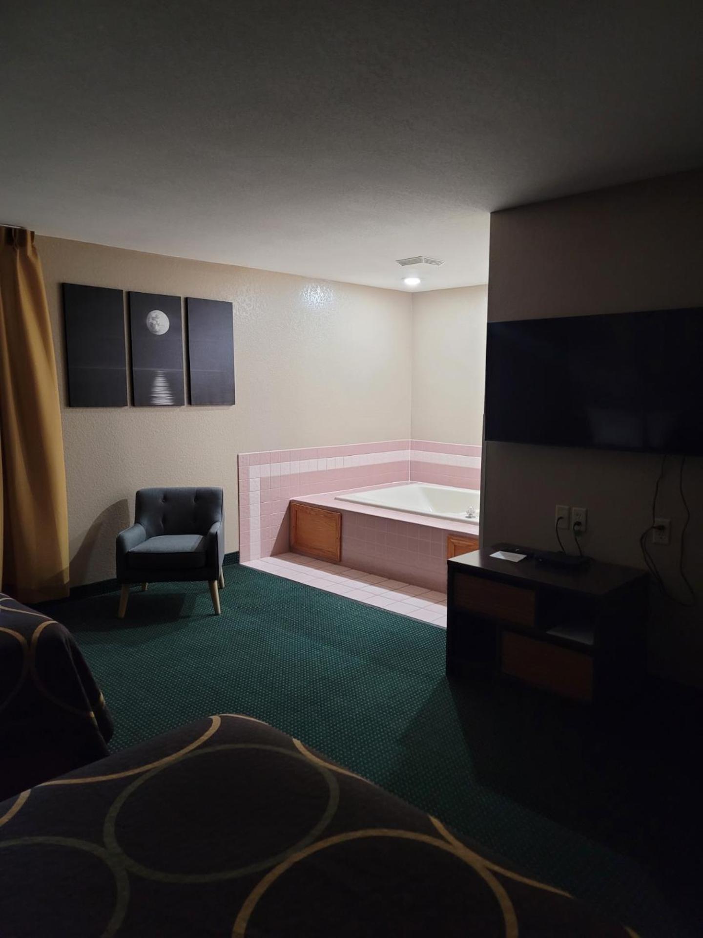 Super 8 By Wyndham Ionia Mi Hotel Eksteriør billede